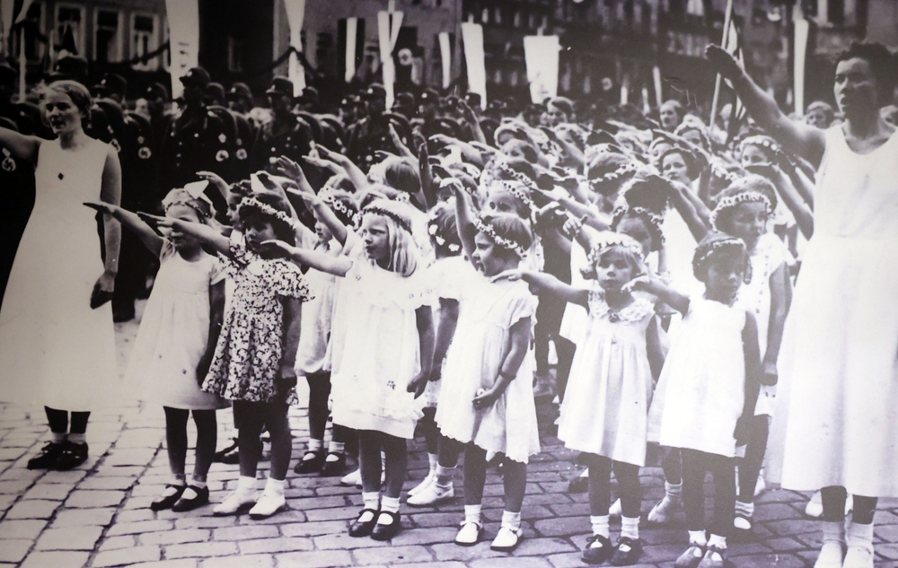 Childhood in Nazi Germany: An Outstanding Historical Story